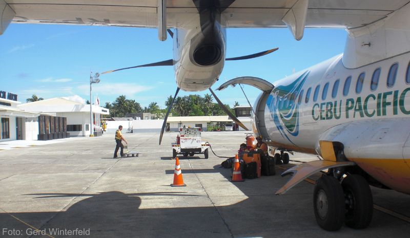 ATR 72 Cebu Pacific at Boracay Airport